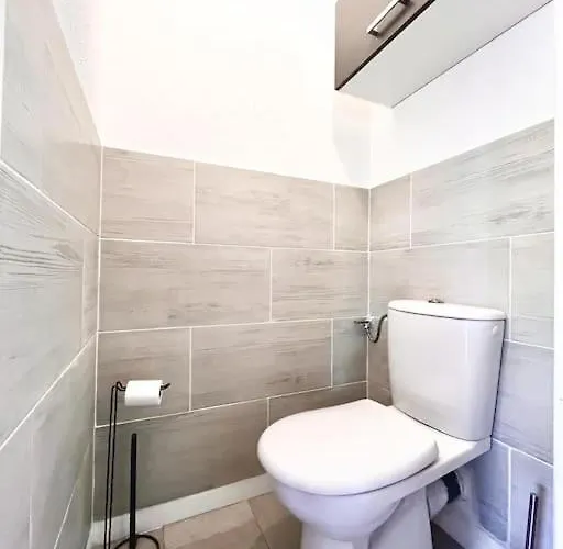 T2 Village Apartment *